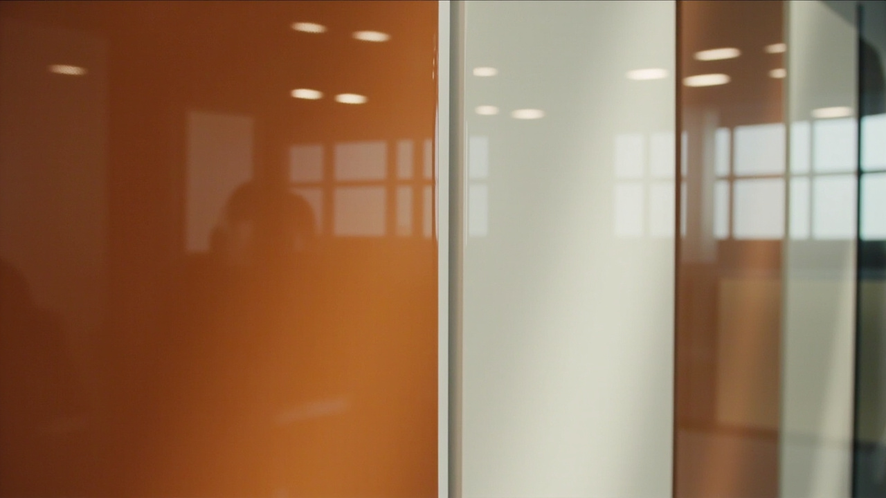 Lacquer vs PET Cabinet Doors: Surface Finish Comparison for Project Buyers